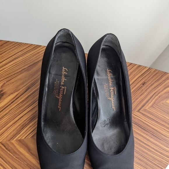 Salvatore Ferragamo black heels size 8 s2 - Picture 6 of 11